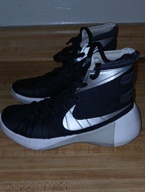WoMen's Black and Silver High-Top Athletic Sneakers WOMEN